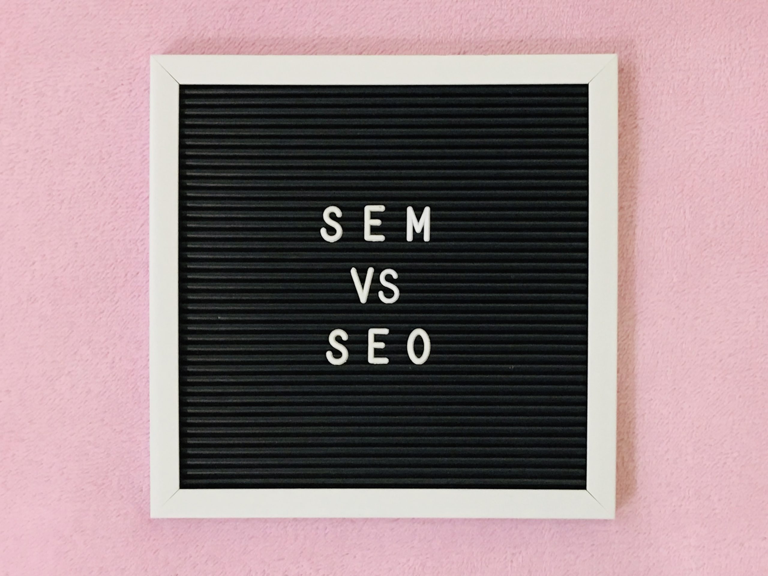 SEO vs SEM : Quel est le Meilleur pour votre Entreprise ? Comparaison et Choix Éclairé